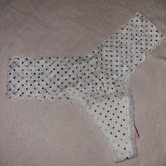 New VS lace thong size XS - Picture 9 of 11